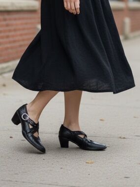 Josef Seibel Black Leather Heels with Buckle Detail Shoes Sz EU 36